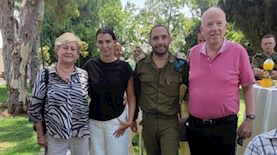 עזר מציון, צילום: עזר מציון